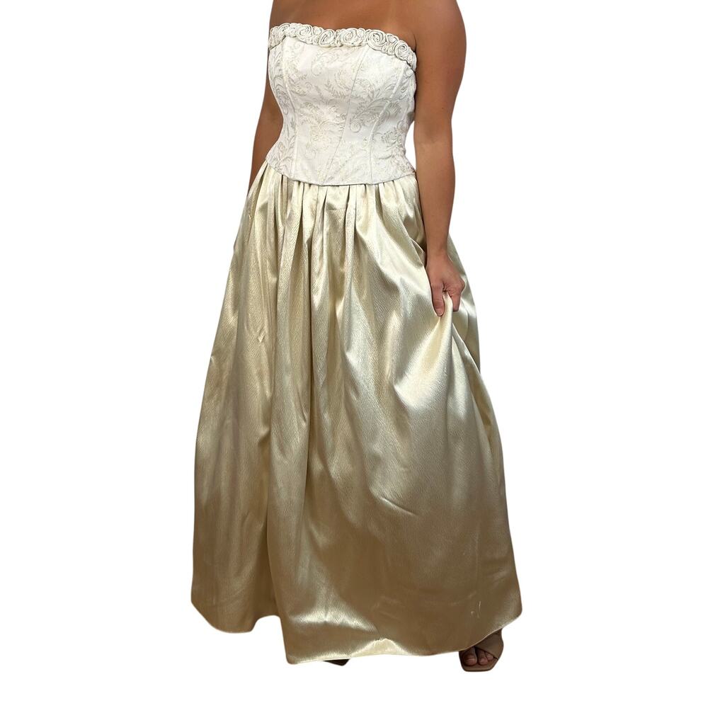 Bari Jay Gold & Cream Metallic Floral Strapless Ballgown